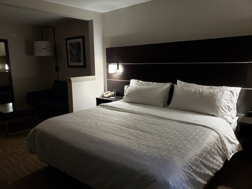 holiday inn express asheville - biltmore square mall hotel asheville