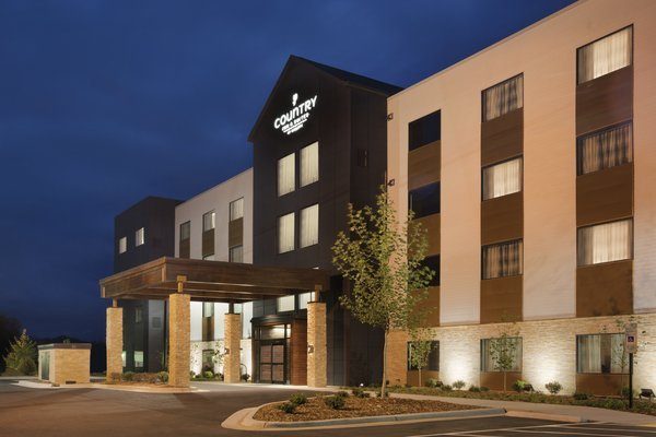 Country Inn & Suites Asheville River Arts District