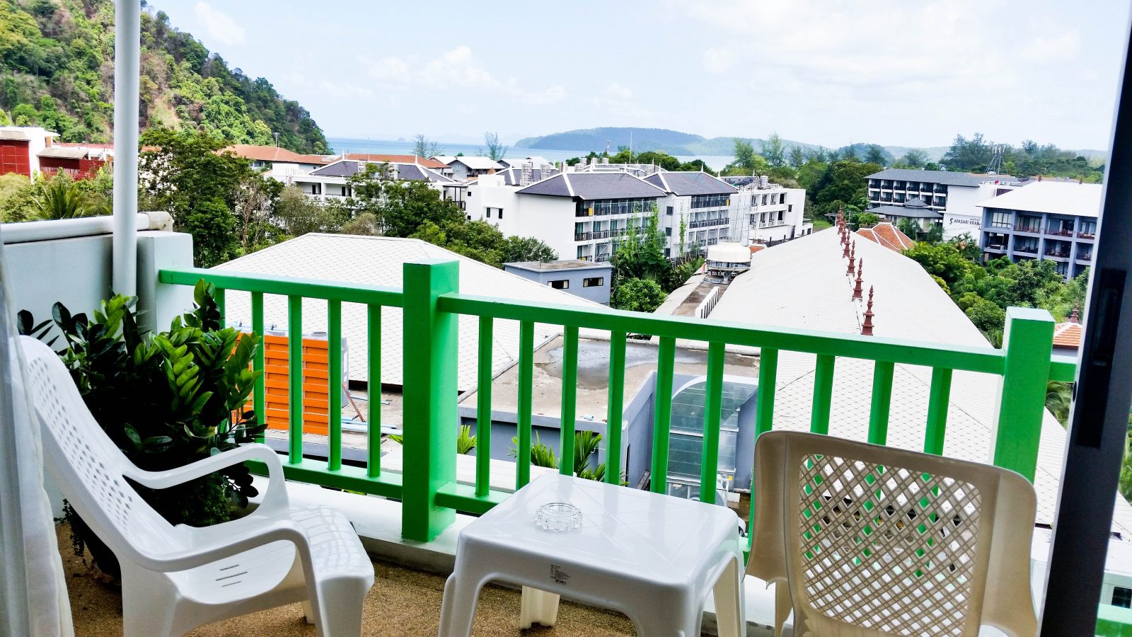 ben`s house hotel krabi town