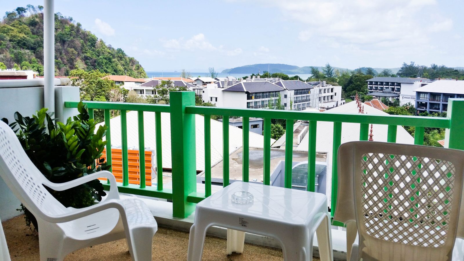 ben`s house hotel krabi town