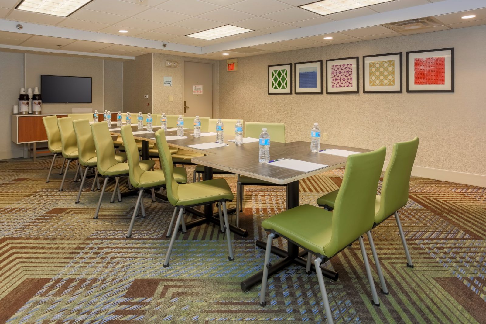 holiday inn express milwaukee- west medical hotel wauwatosa