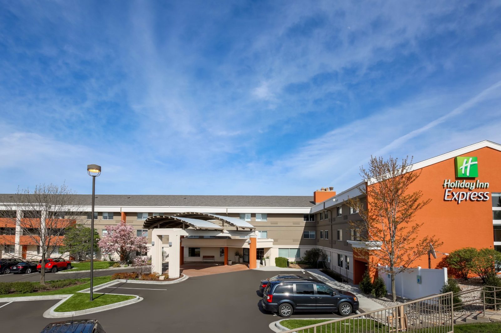holiday inn express milwaukee- west medical hotel wauwatosa