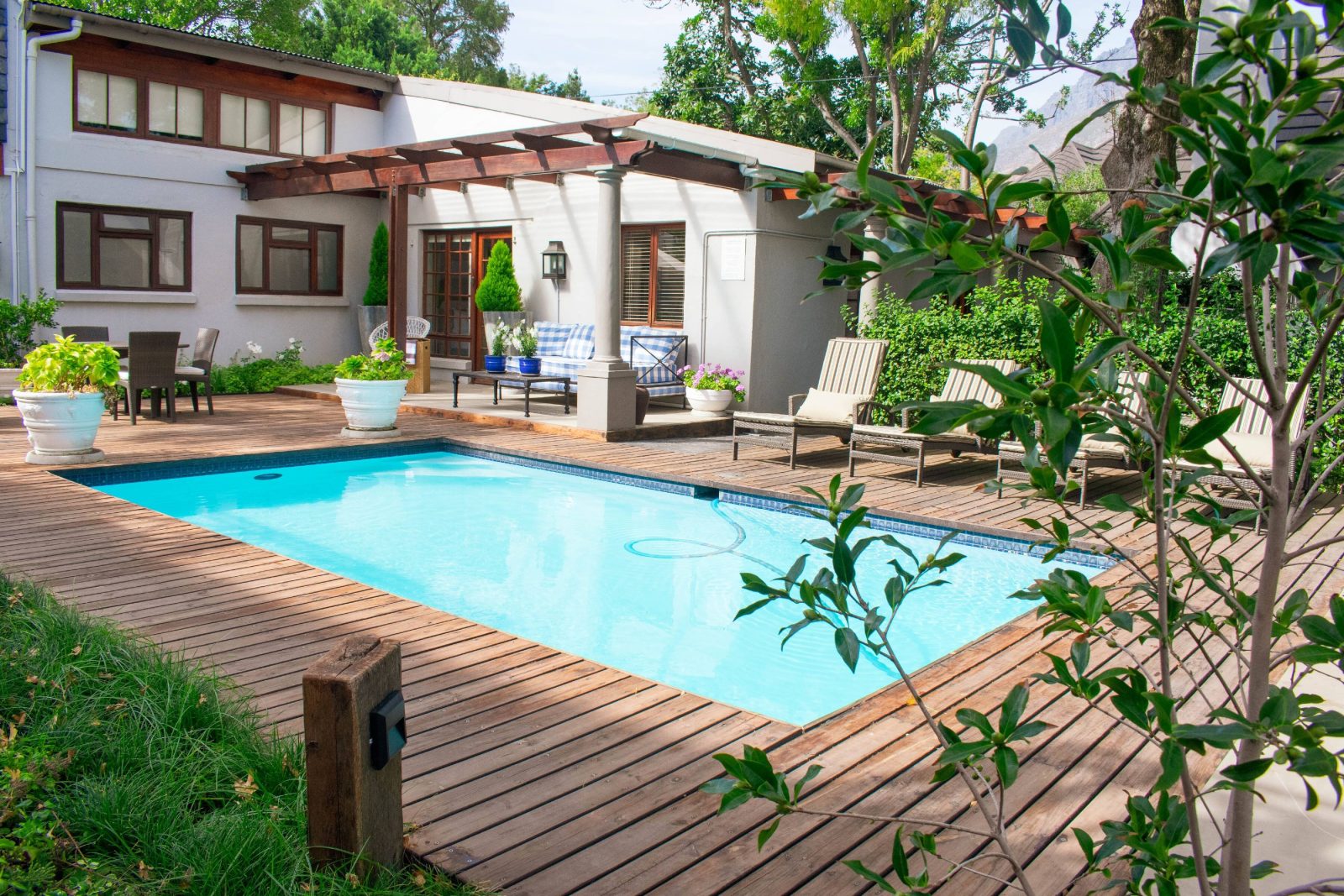 5 Seasons Guesthouse