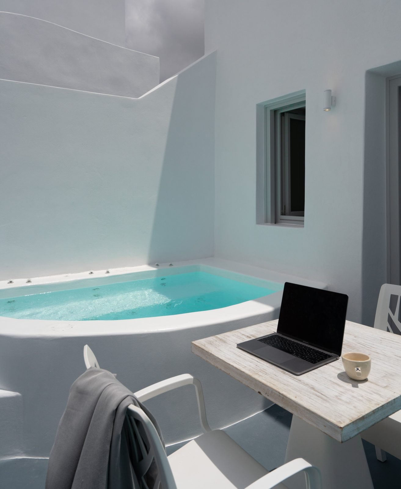 White Concept Caves Santorini