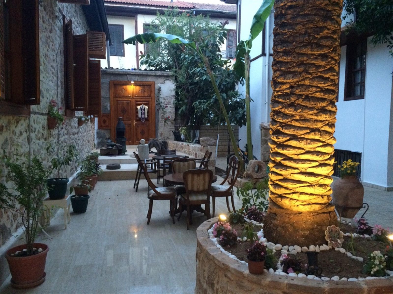 White Garden Hotel