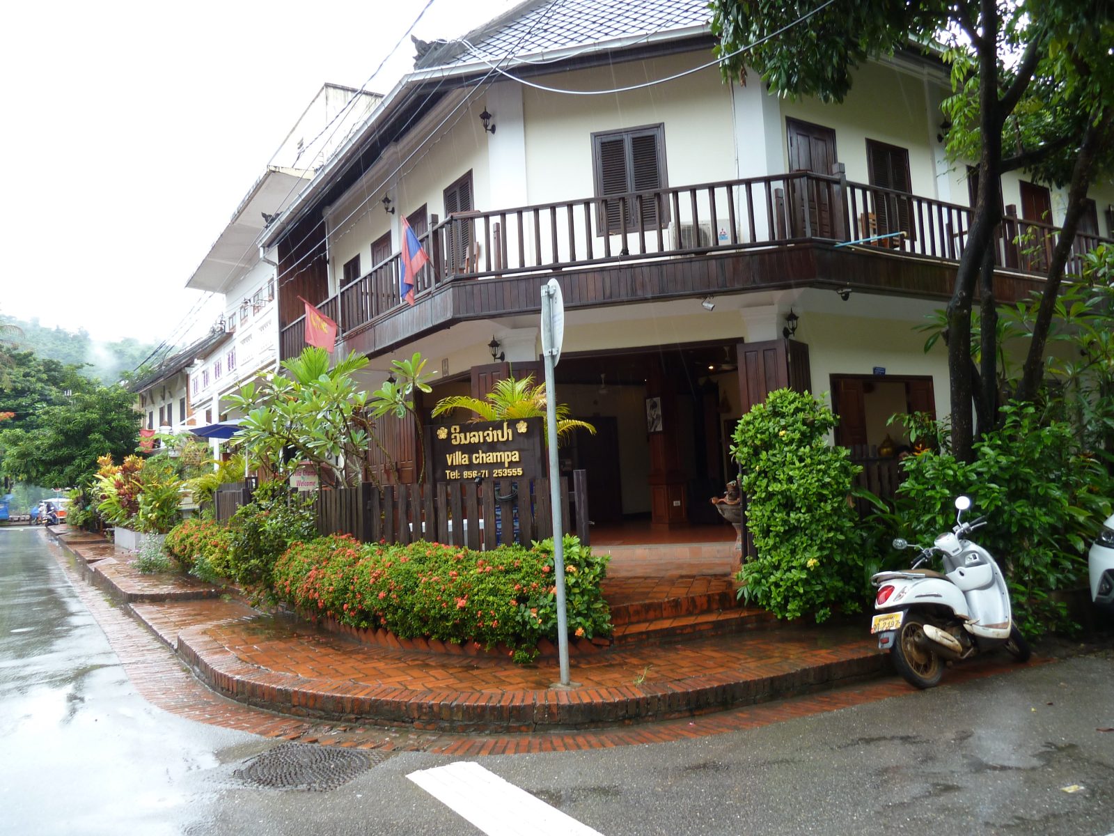villa champa hotel luang prabang