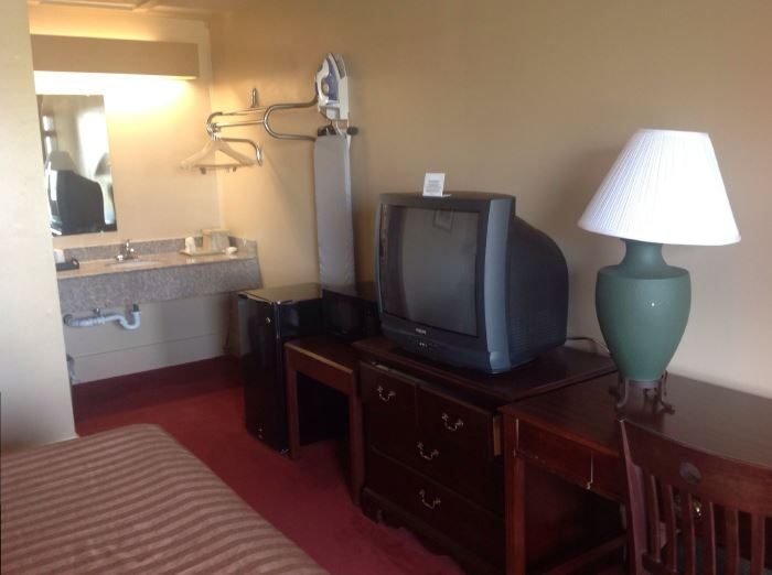 Hilltop Inn