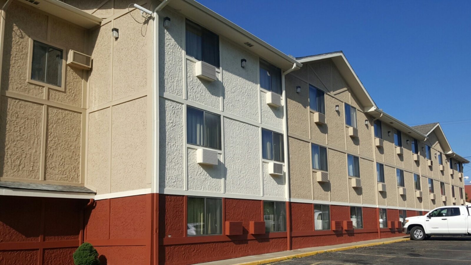 super 8 coraopolis