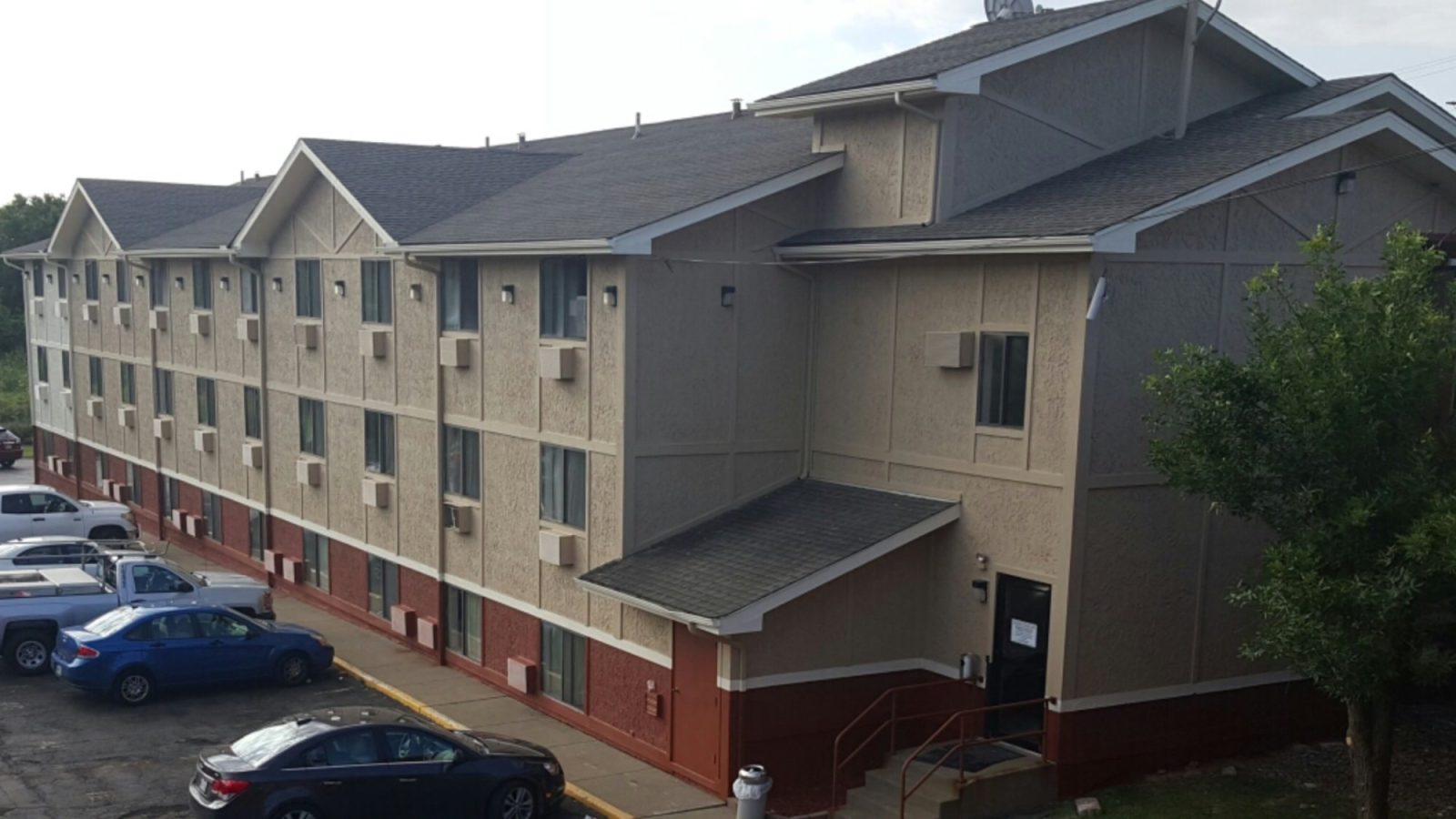 super 8 coraopolis