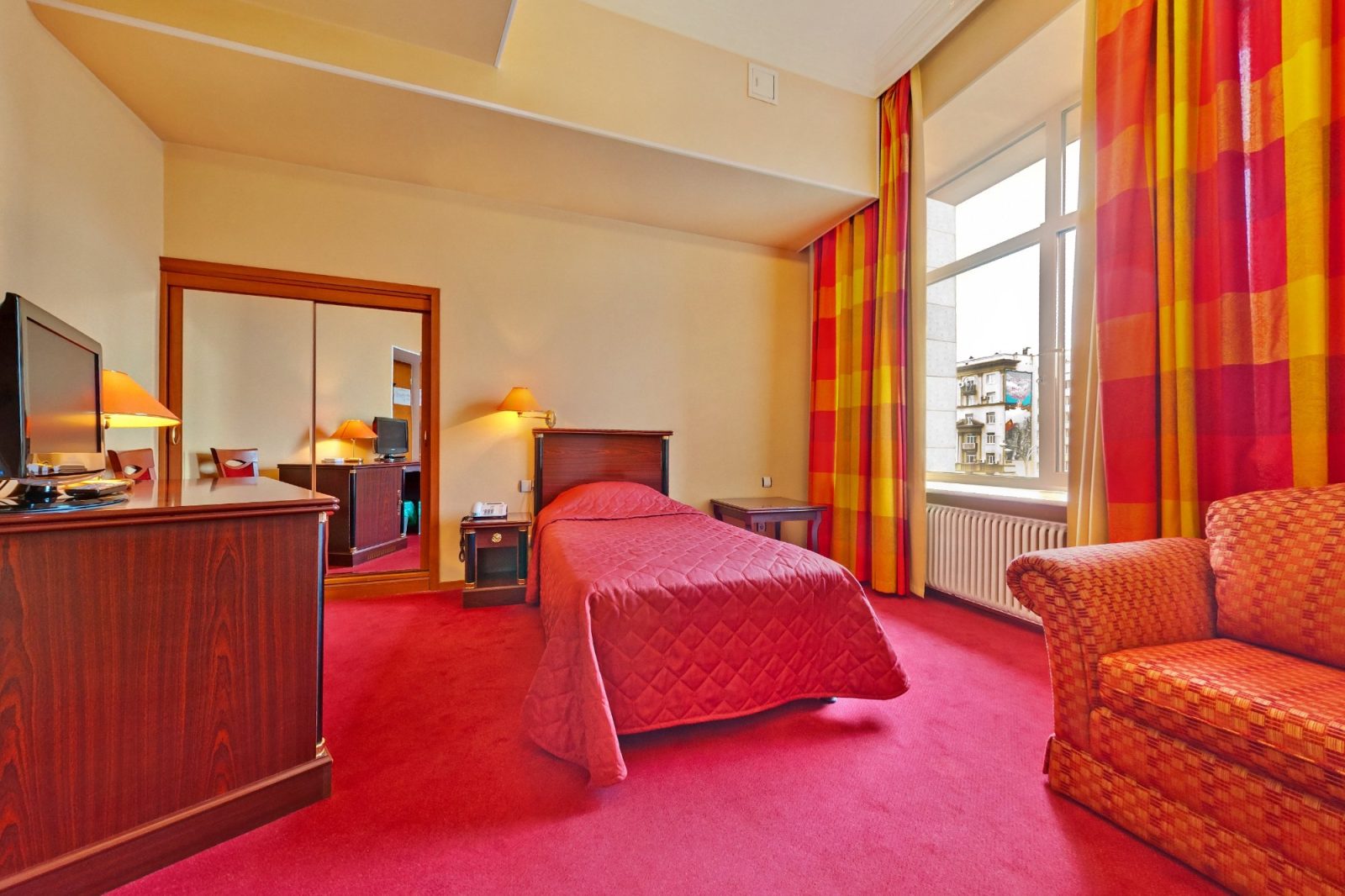 warsaw hotel moscow