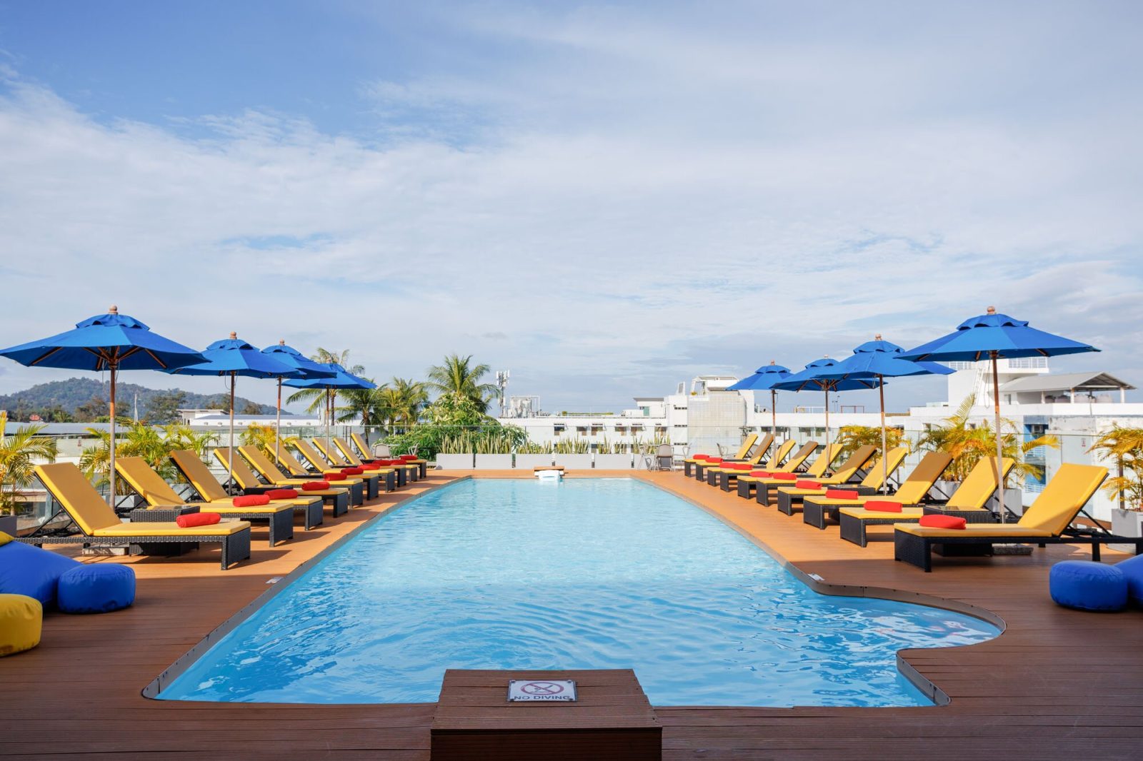 aloha villa phuket hotel patong
