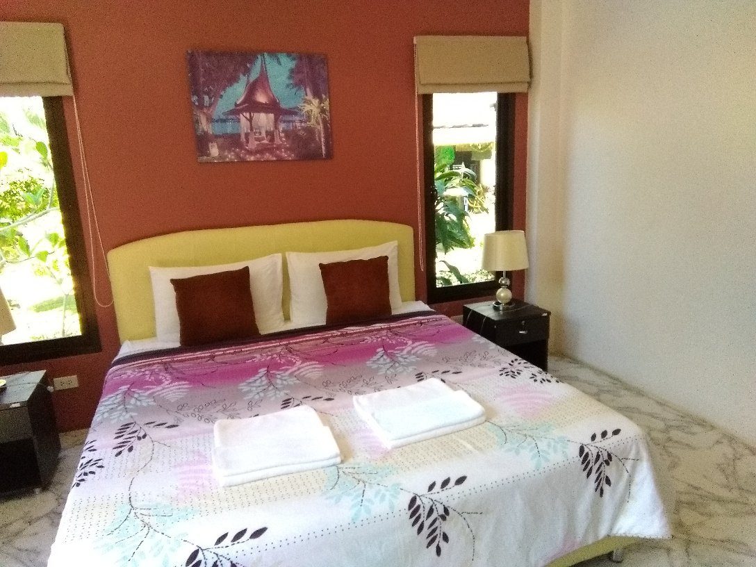 Phuket Sirinapha Resort