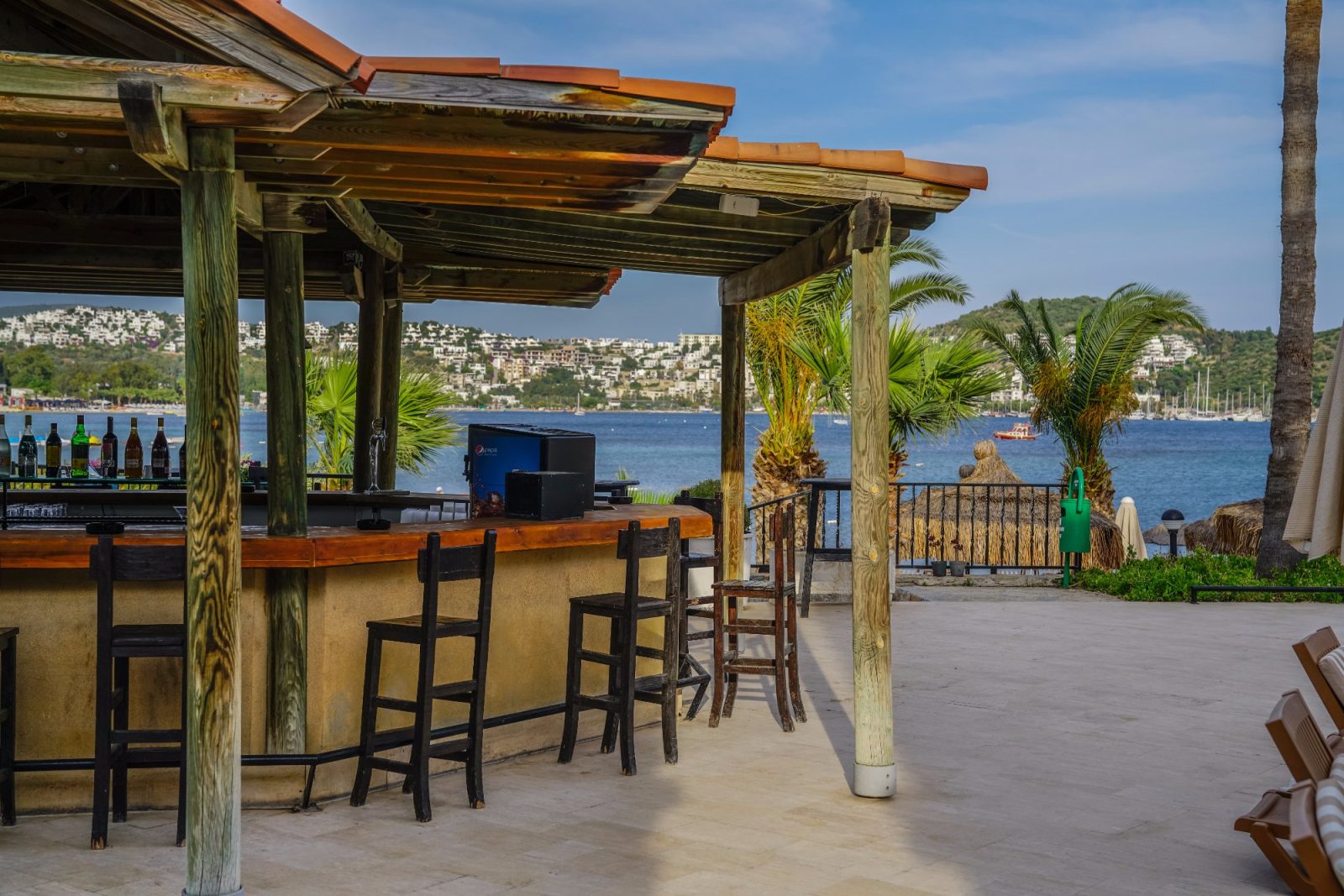 3 s beach hotel