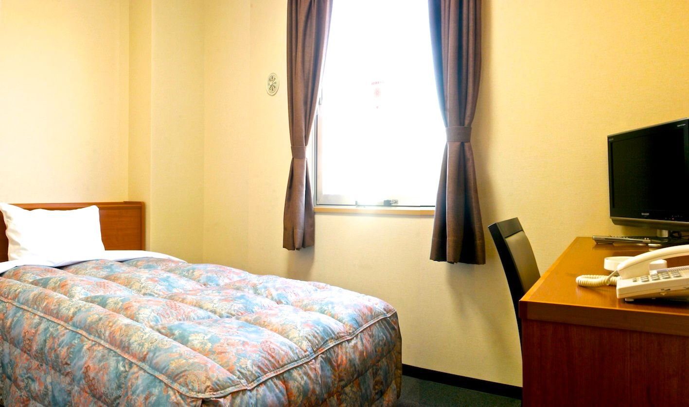 Kumamoto Ichibamae Business Kurenai Hotel