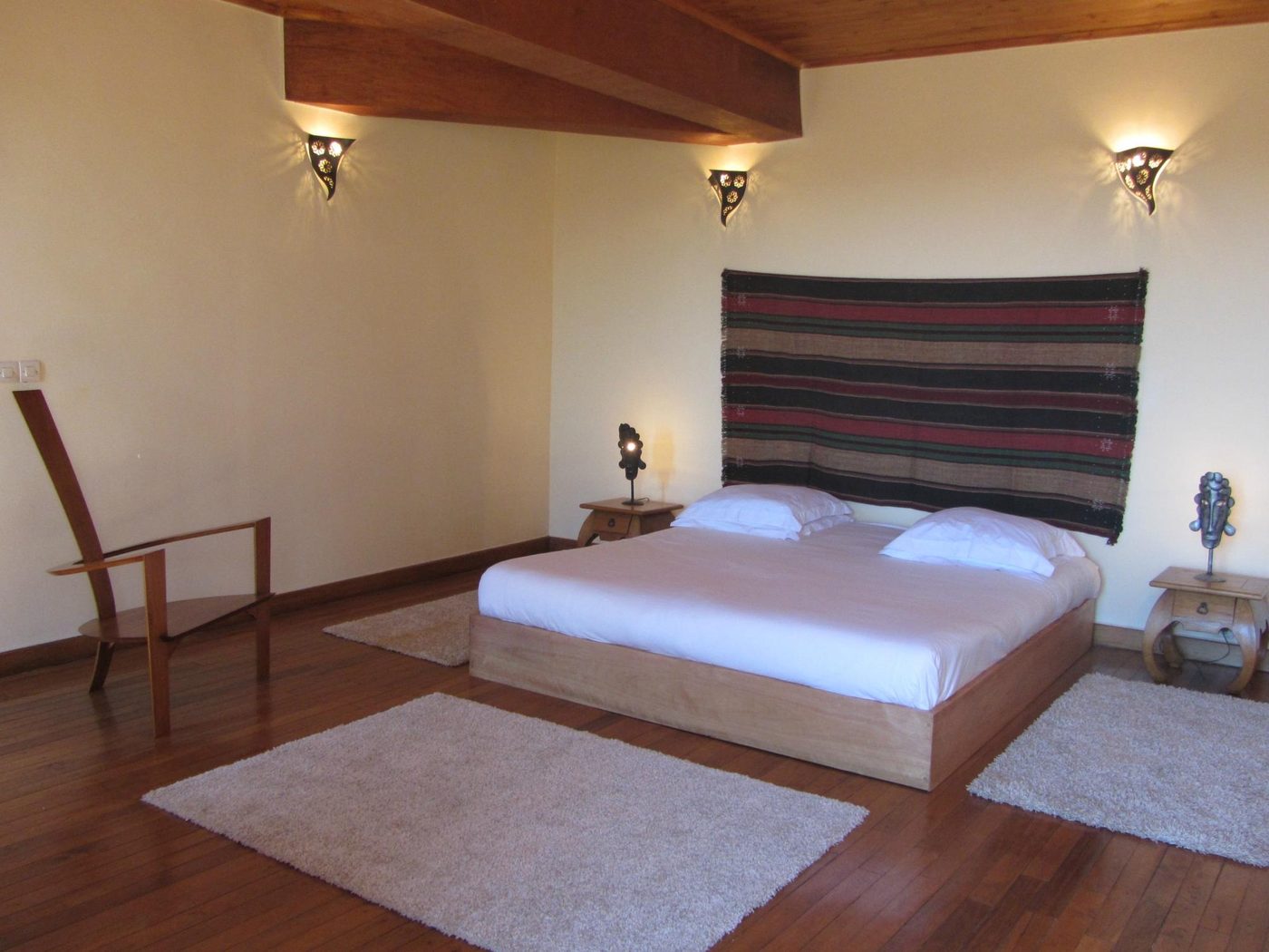 Vanga Guest House