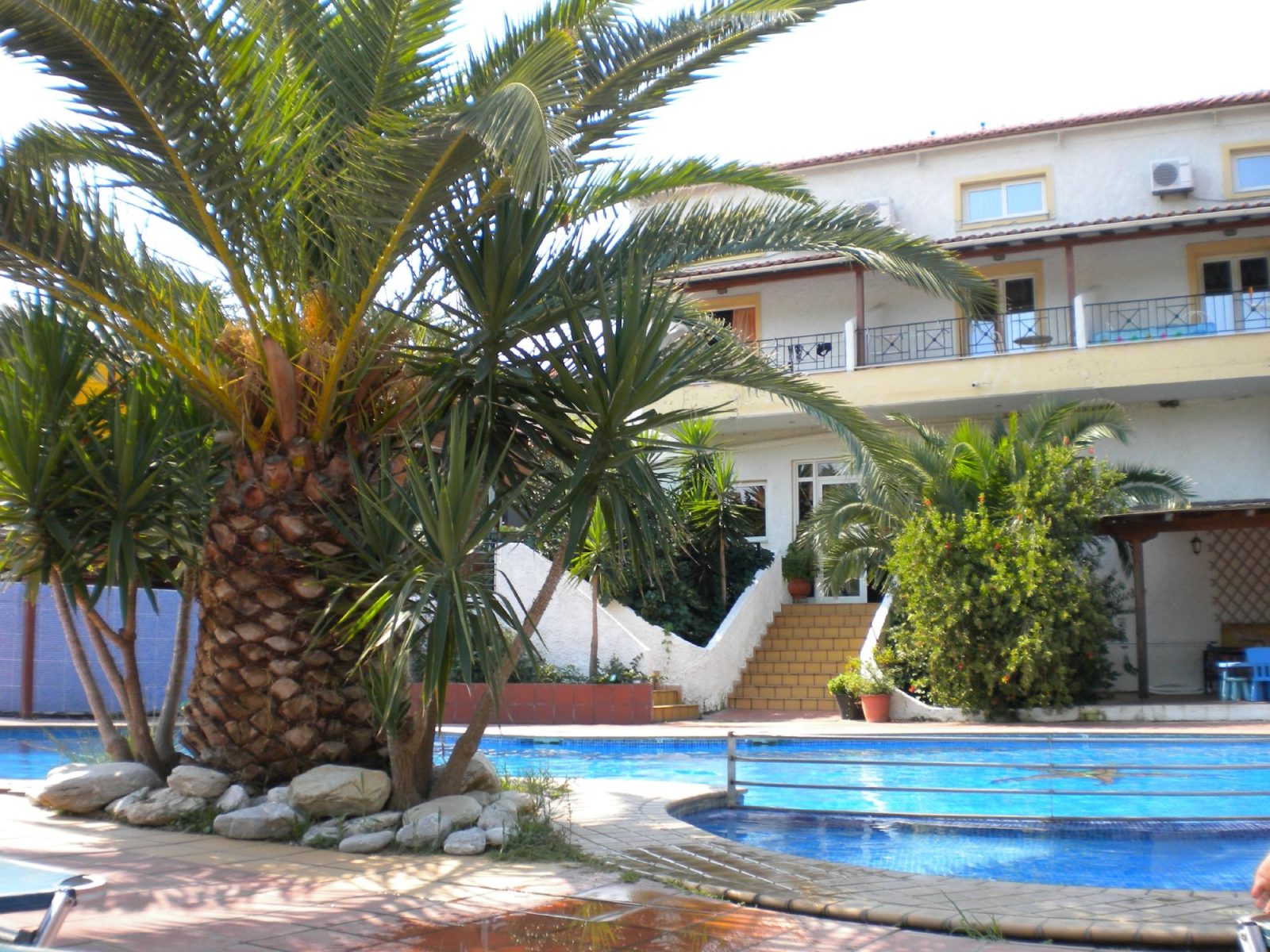 victoria nikos apartments hotel skiathos