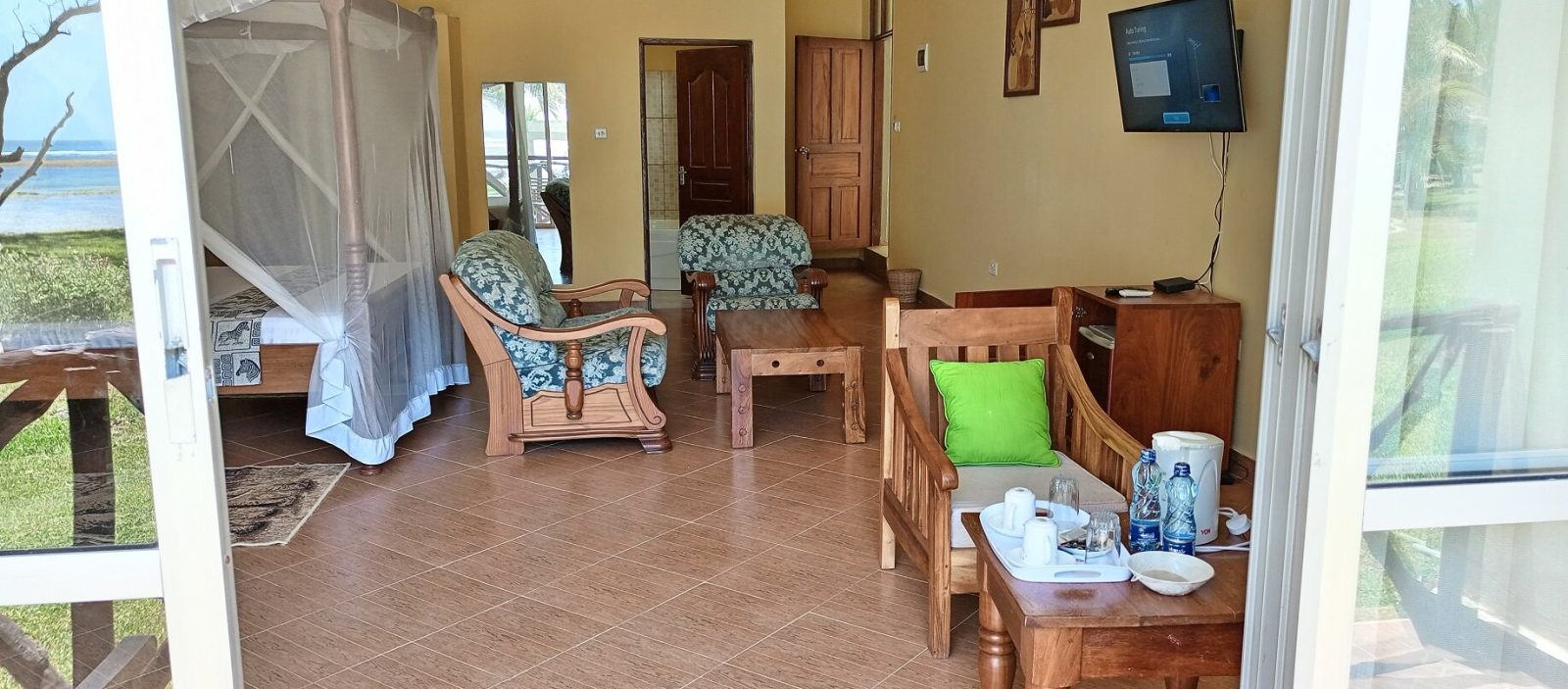 CORAL BEACH RESORT - DIANI
