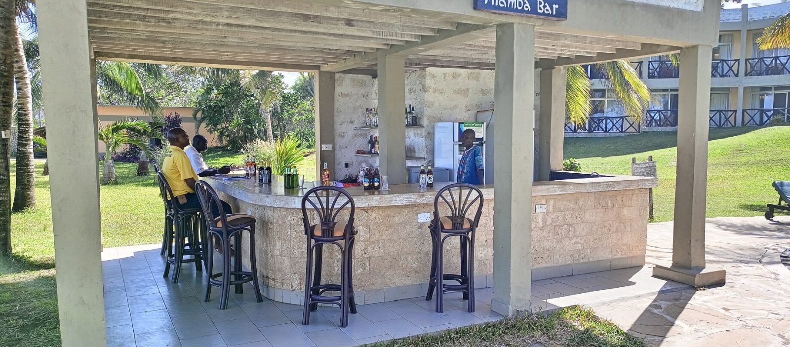 CORAL BEACH RESORT - DIANI