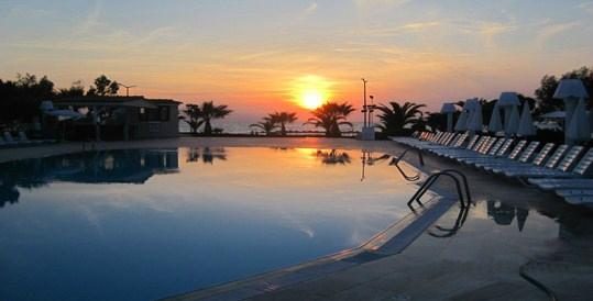 mersin beach club hotel kusadasi