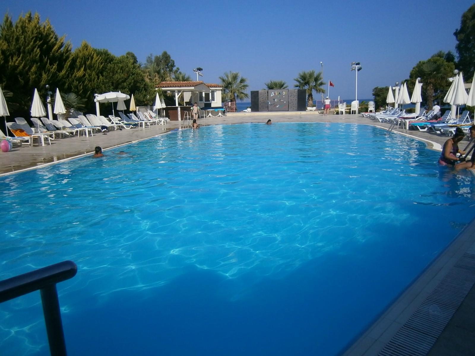 mersin beach club hotel kusadasi