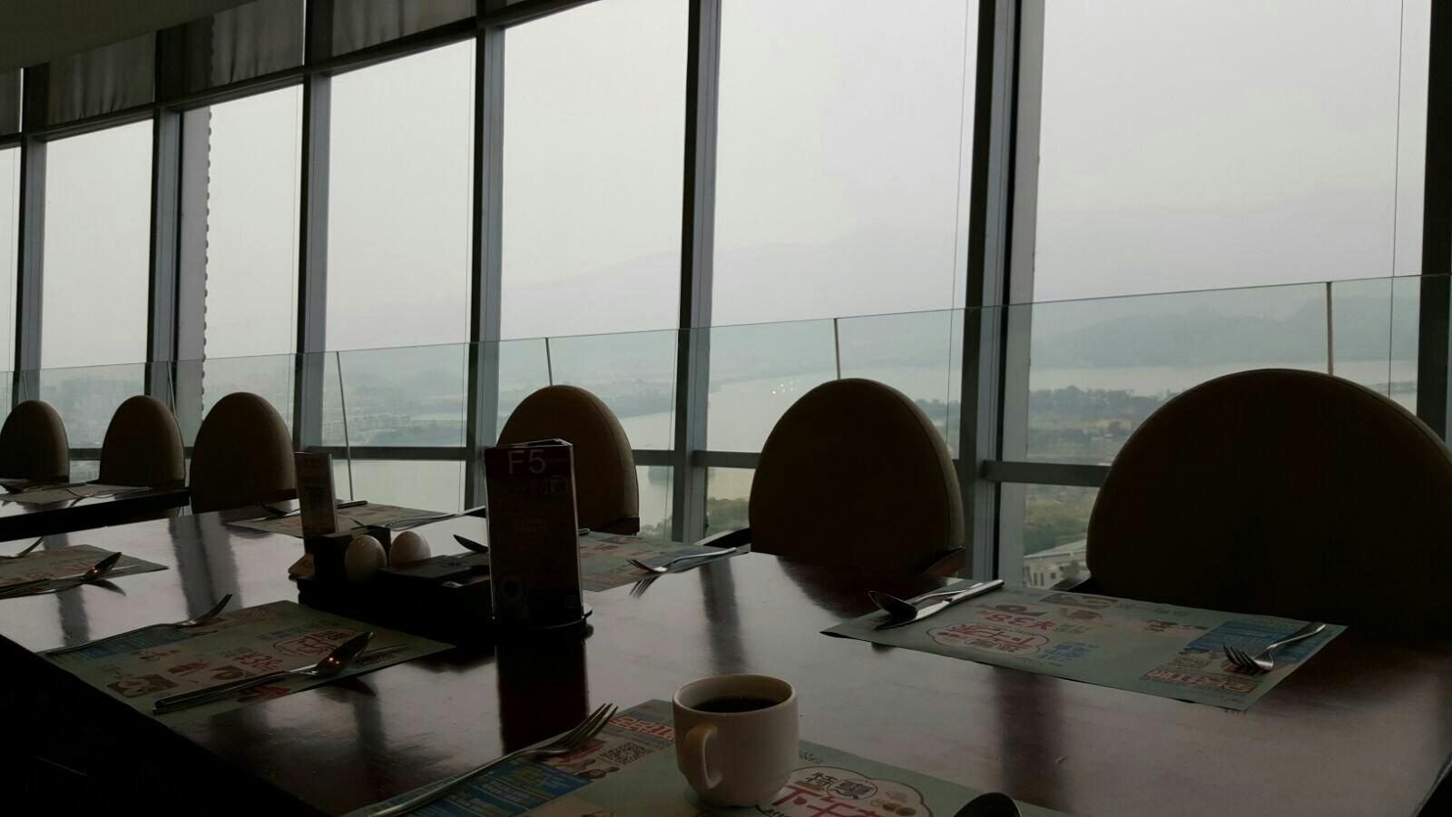 Baiteng Lake Holiday Resort Hotel
