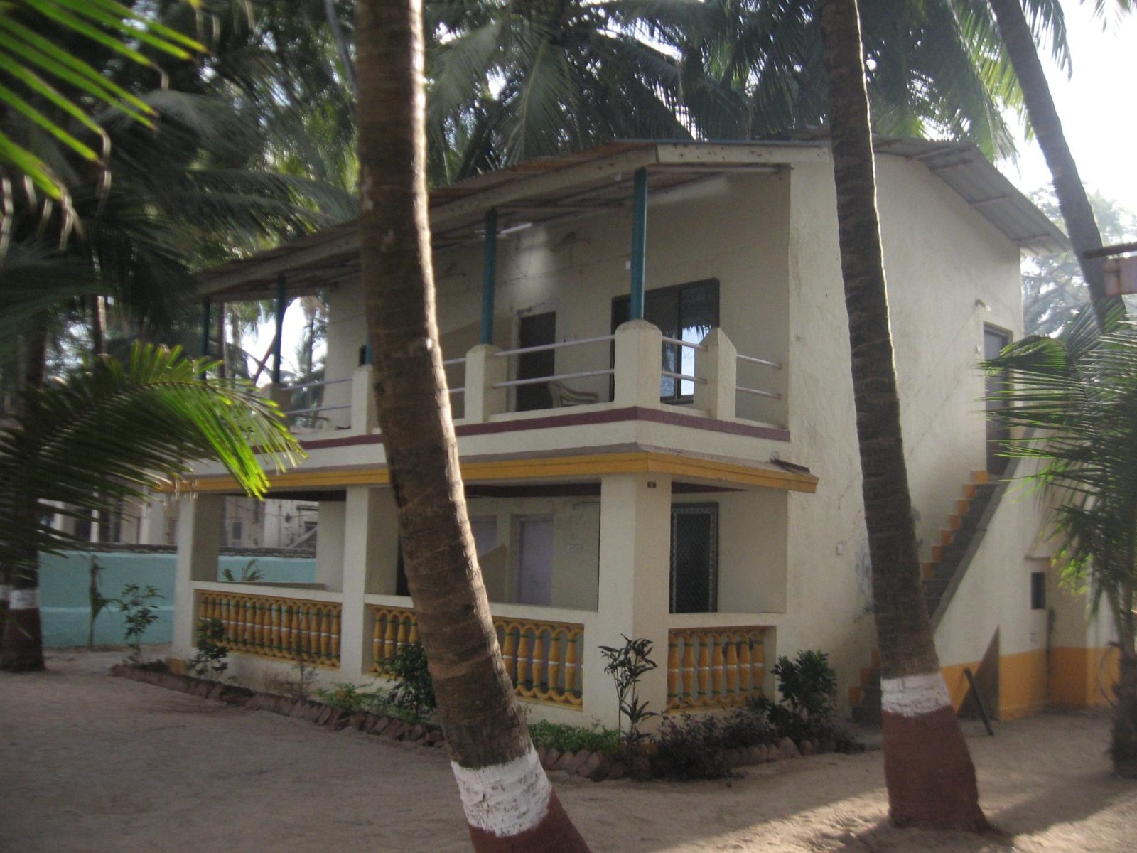 whispering palms holiday hotel mumbai (bombay)