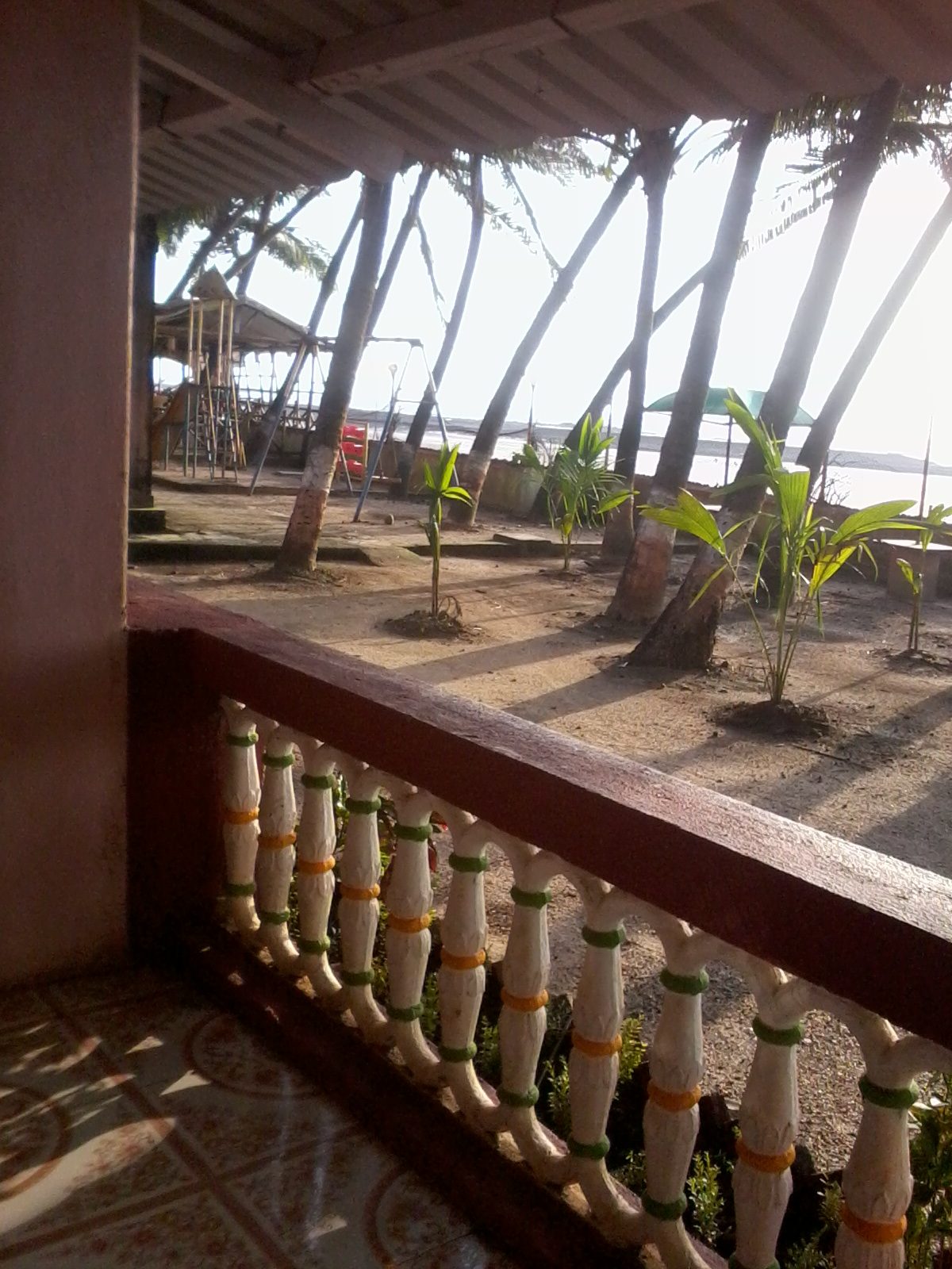 whispering palms holiday hotel mumbai (bombay)