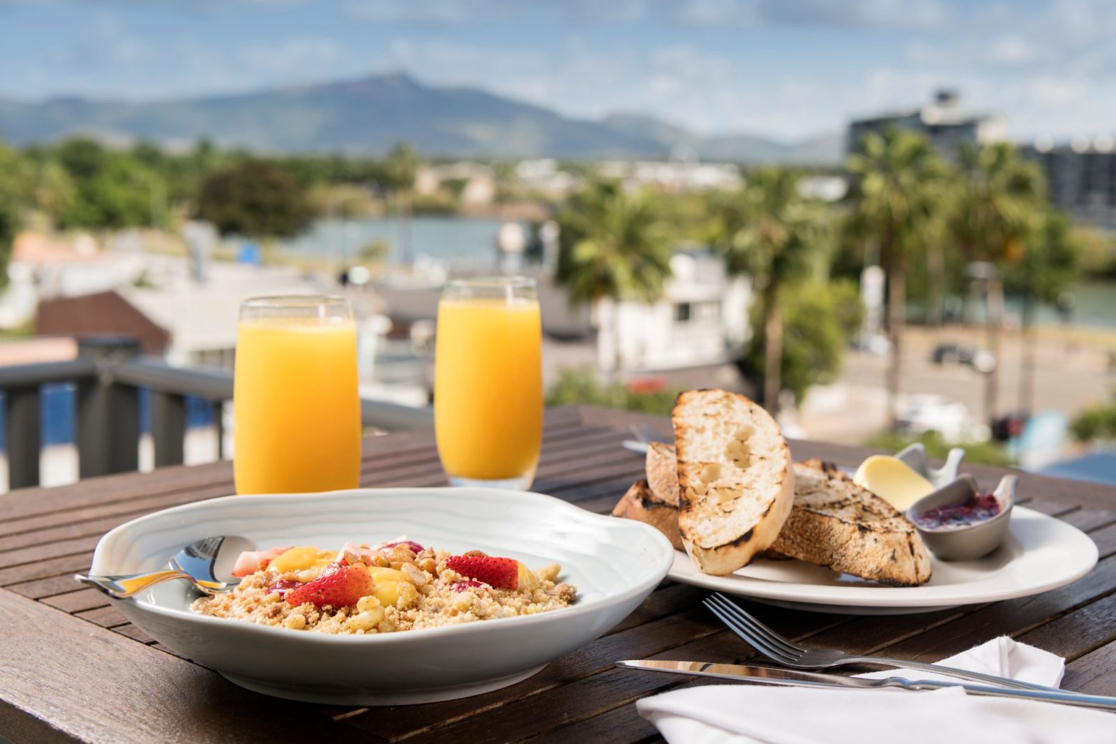 Grand Hotel and Apartments Townsville