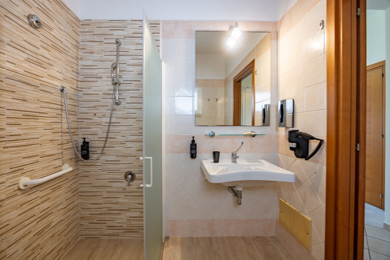 dolmen sport hotel otranto