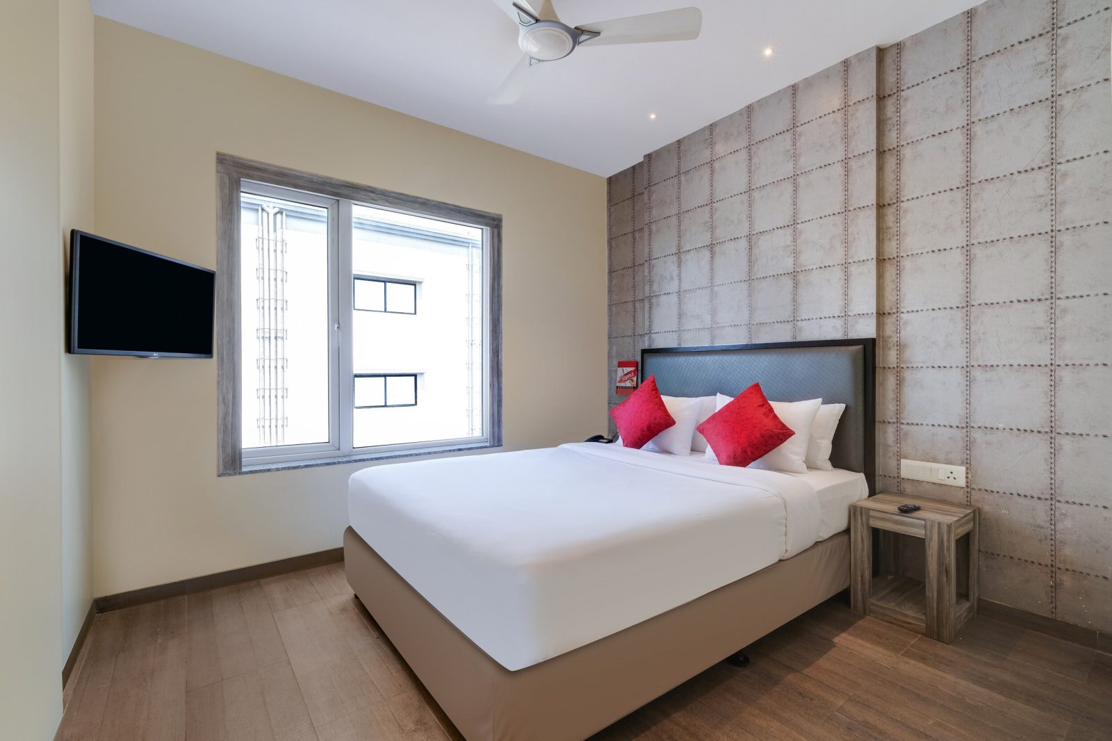 7 Apple Hotel Vadodara