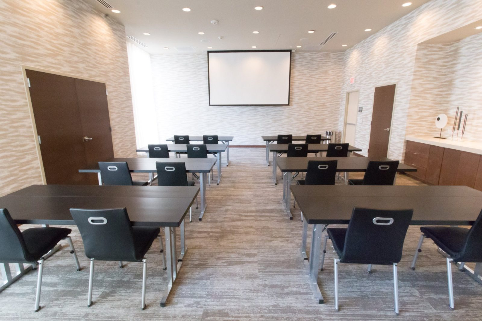 Ac Hotel Des Moines East Village