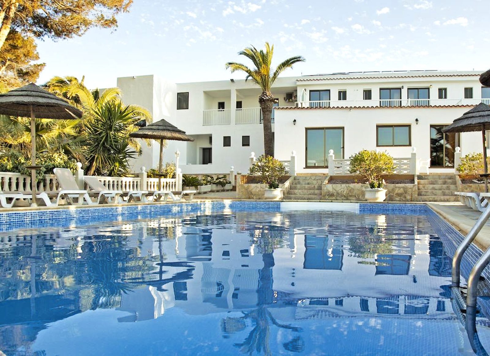 Hotel Lago Dorado