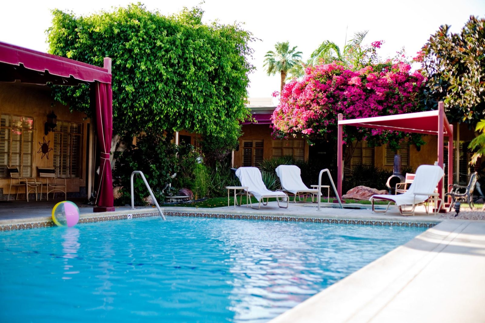 Desert Paradise Gay Men's Resort
