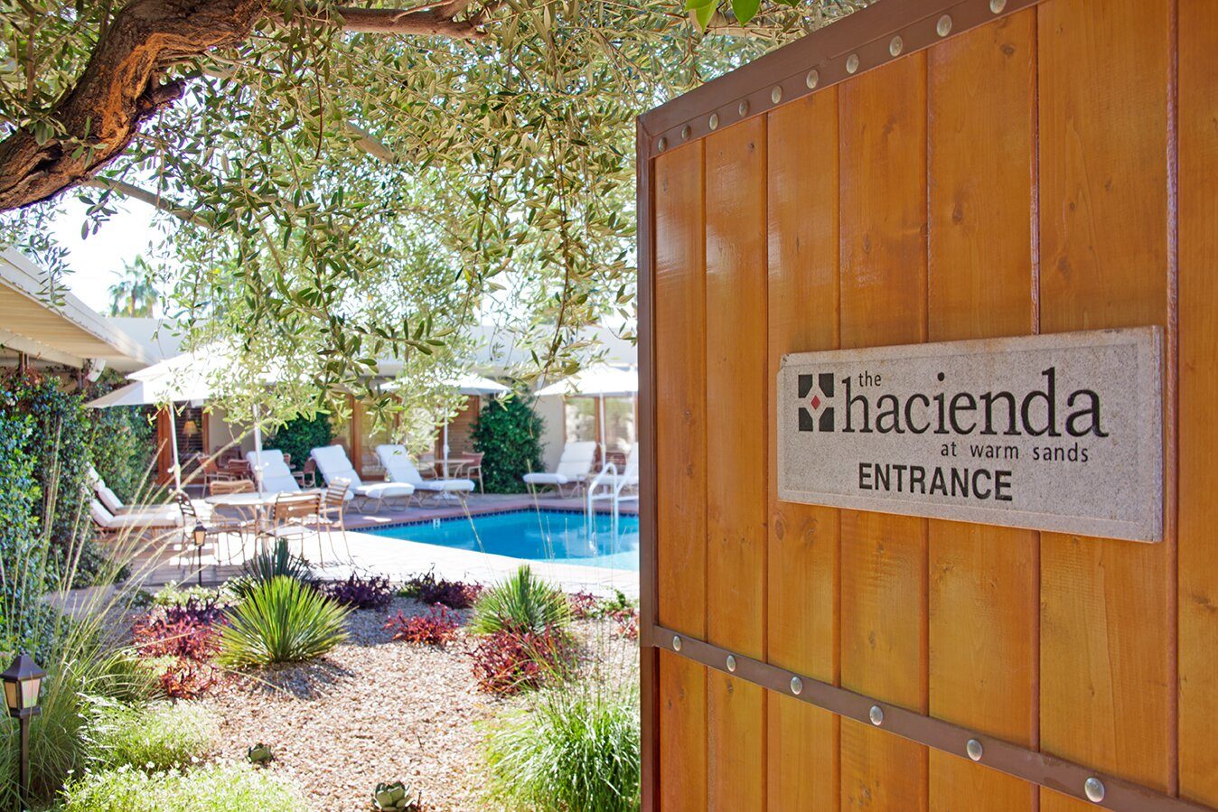 the hacienda at warm sands hotel palm springs