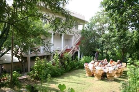 high bank peasants cottage hotel rishikesh
