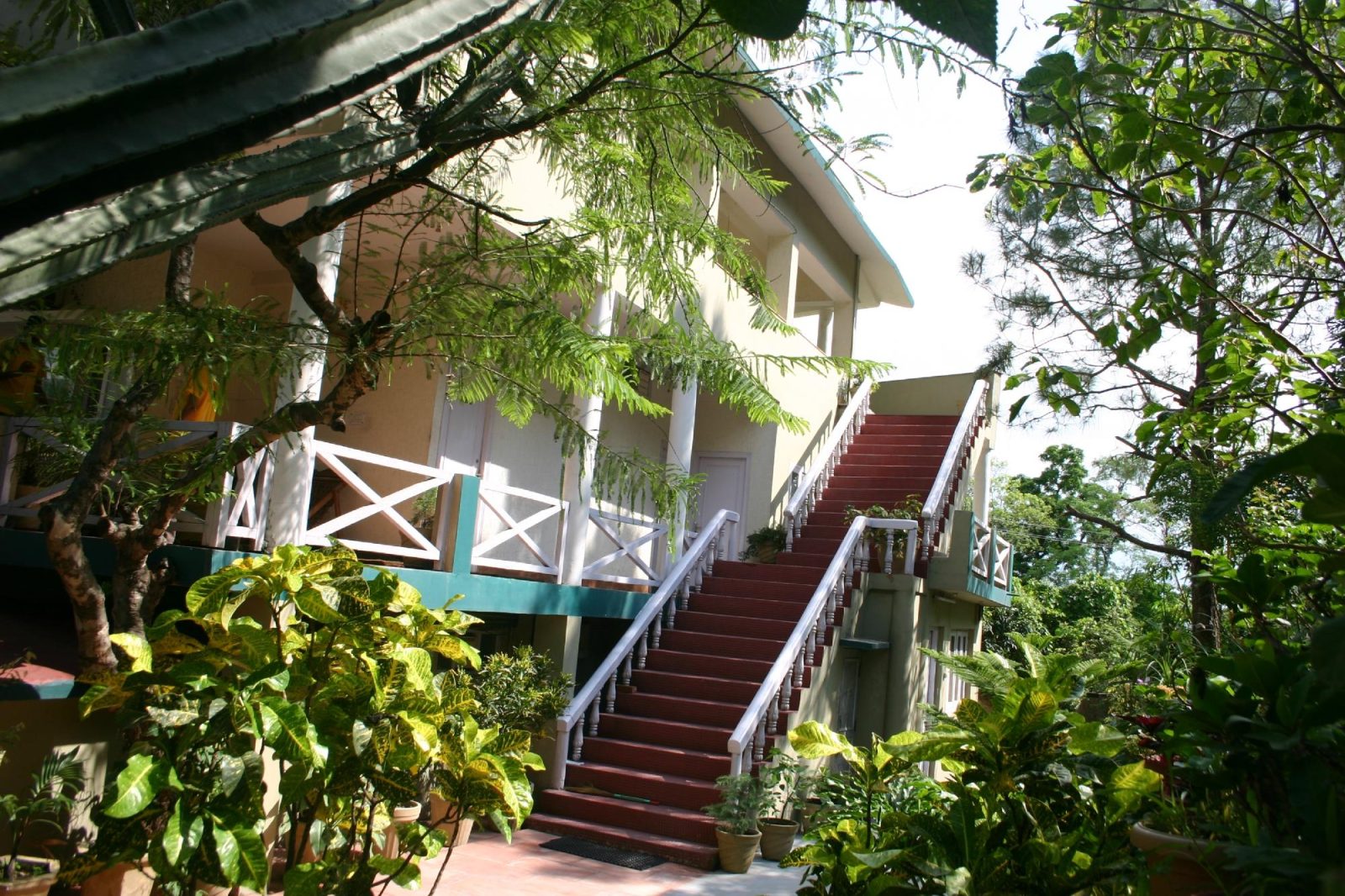 high bank peasants cottage hotel rishikesh