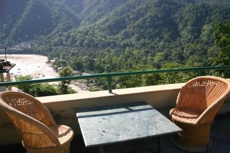 high bank peasants cottage hotel rishikesh