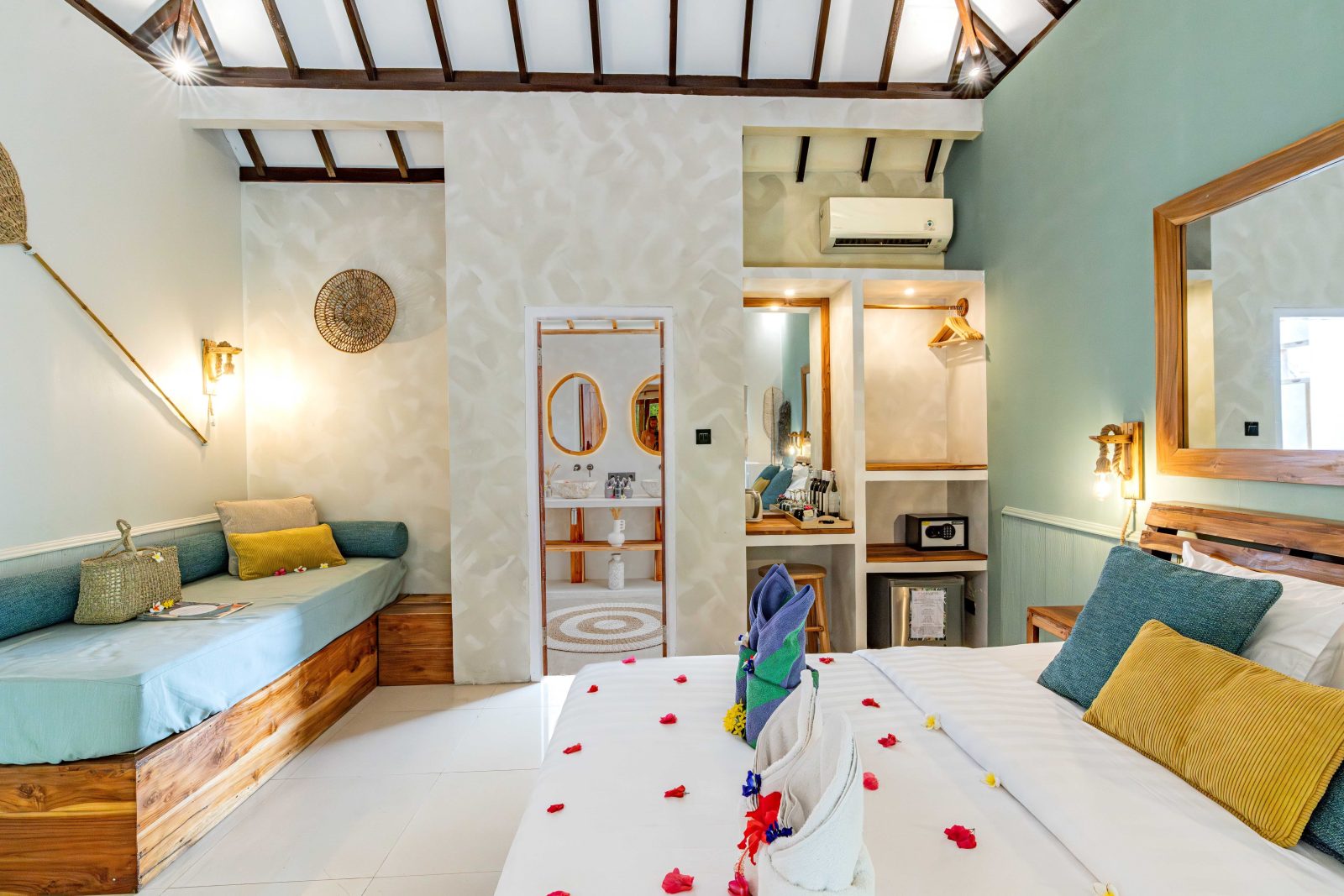 bale sampan bungalows hotel gili trawangan