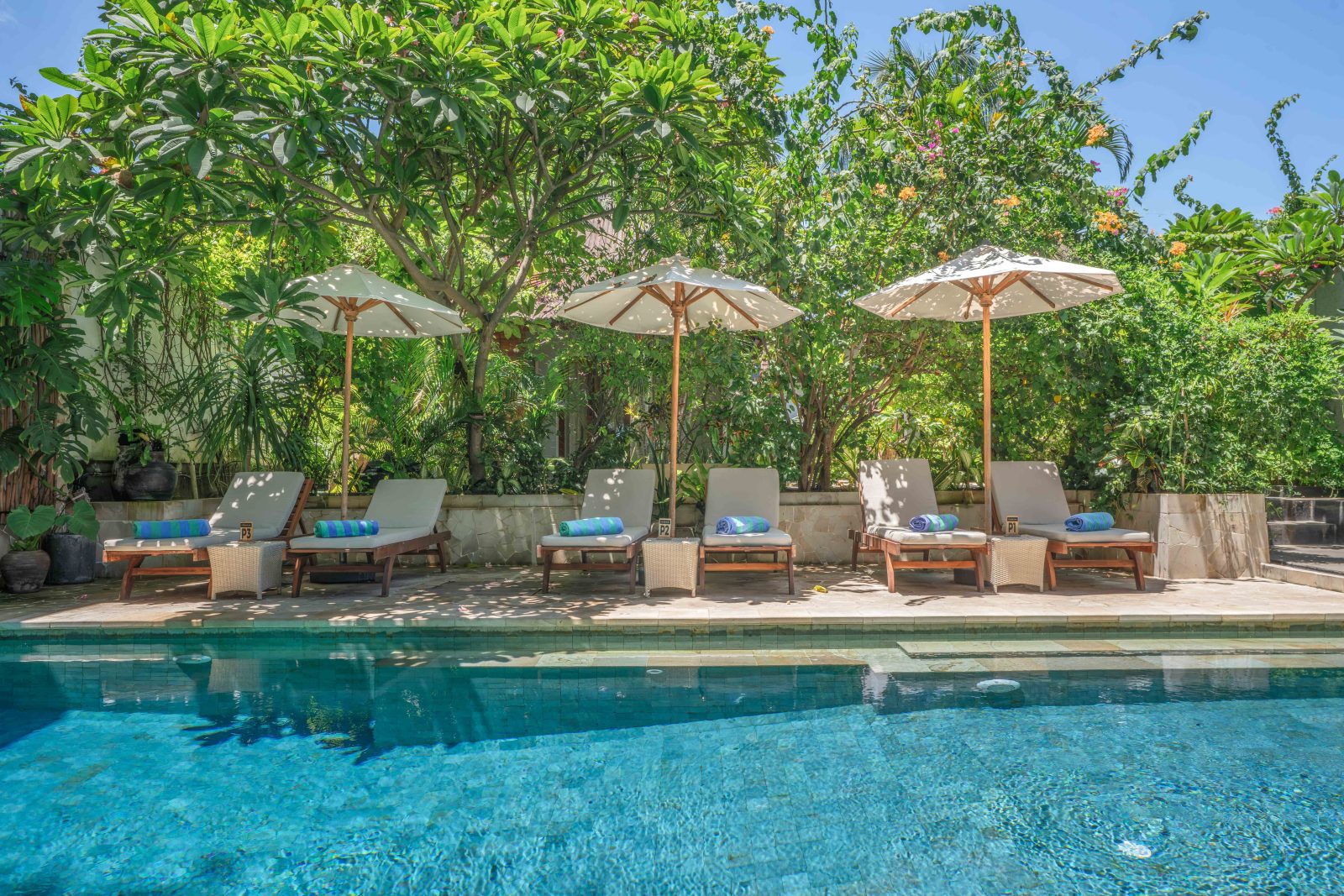 bale sampan bungalows hotel gili trawangan