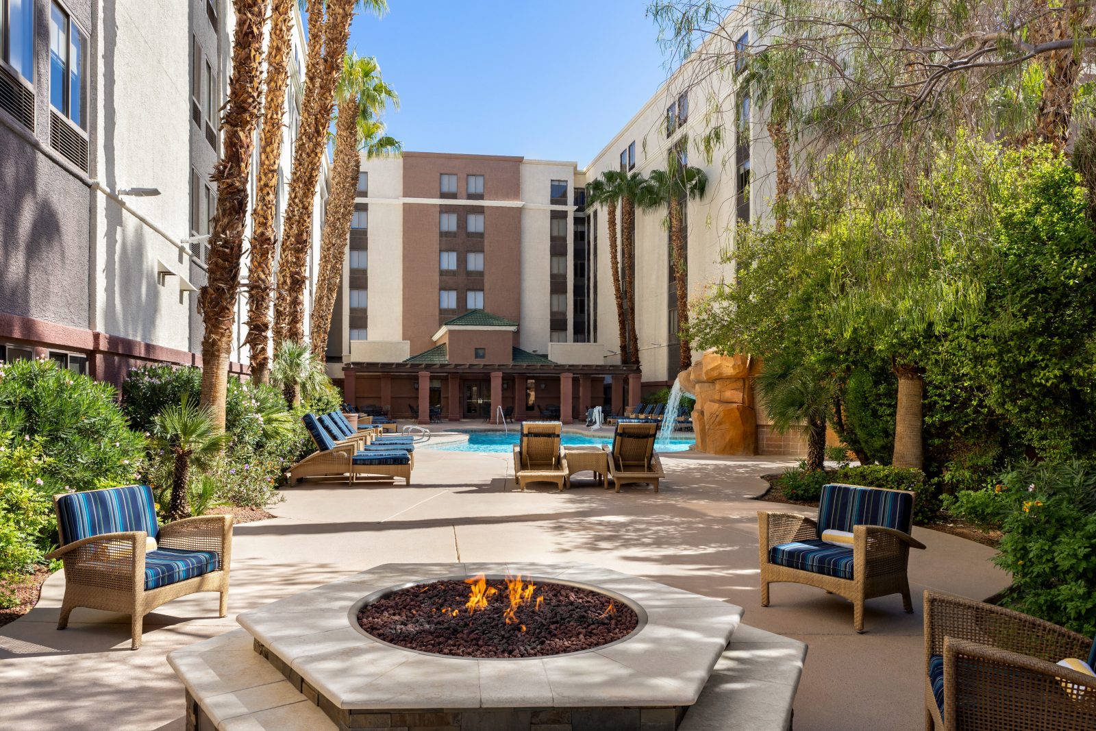 hampton inn tropicana hotel las vegas