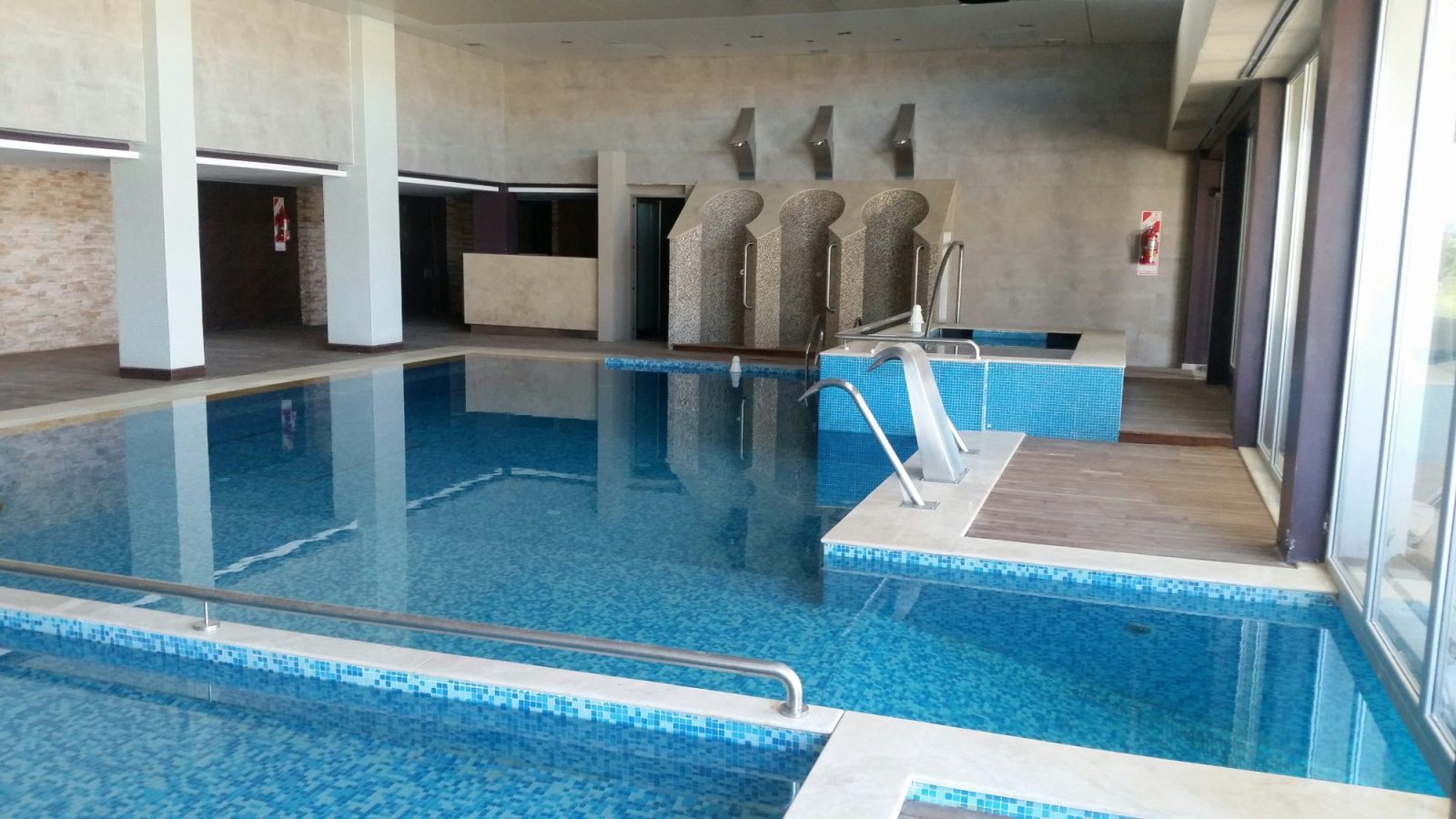 rayentray hotel puerto madryn