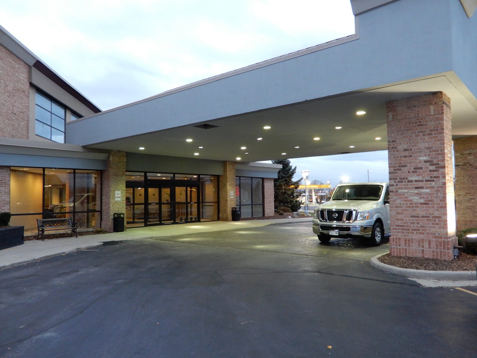 Clarion Hotel Milwaukee Airport