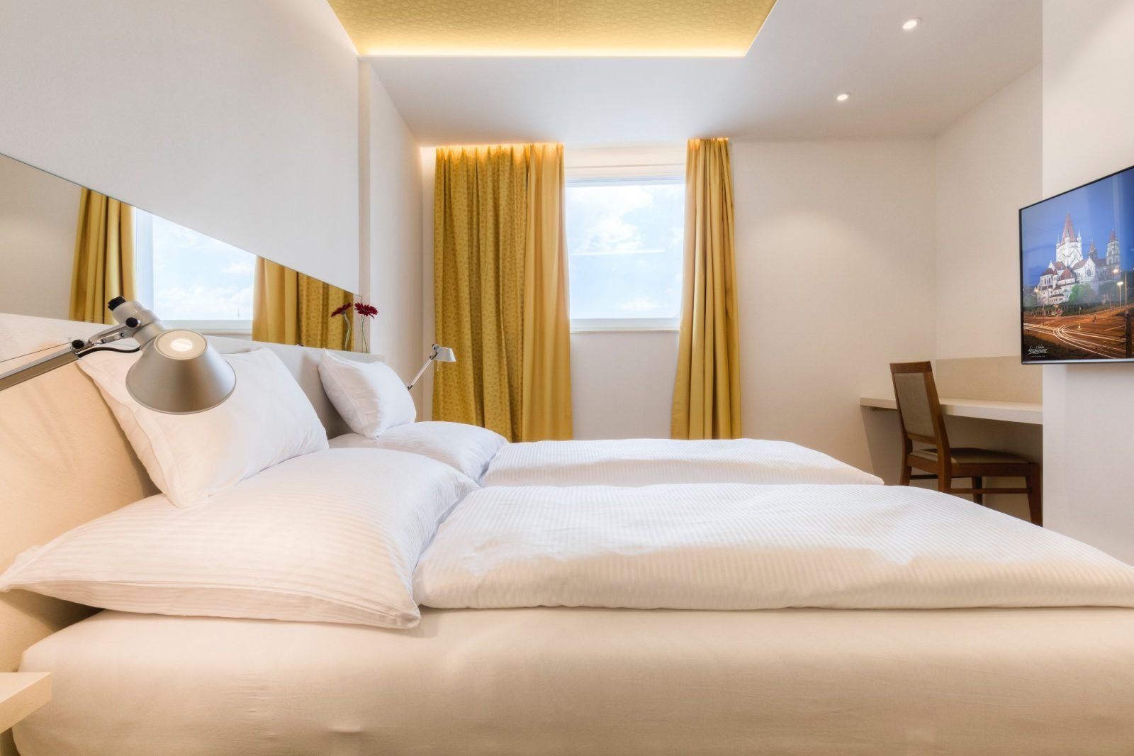 Vienna Grand Apartments City