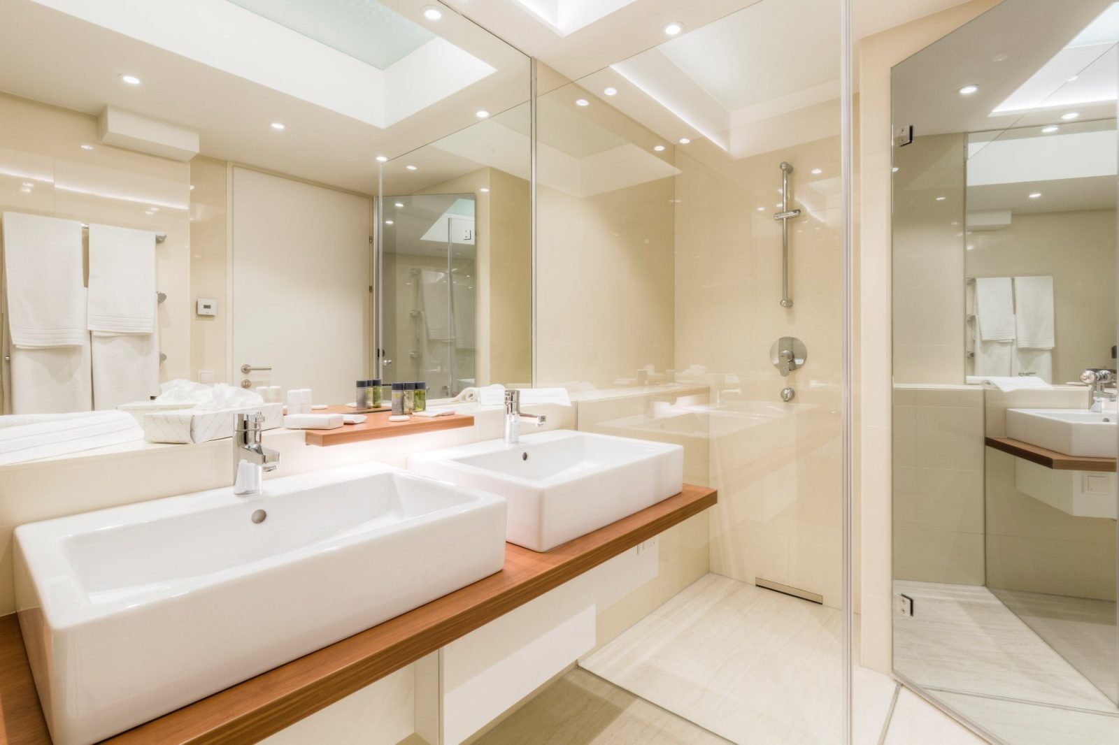 Vienna Grand Apartments City
