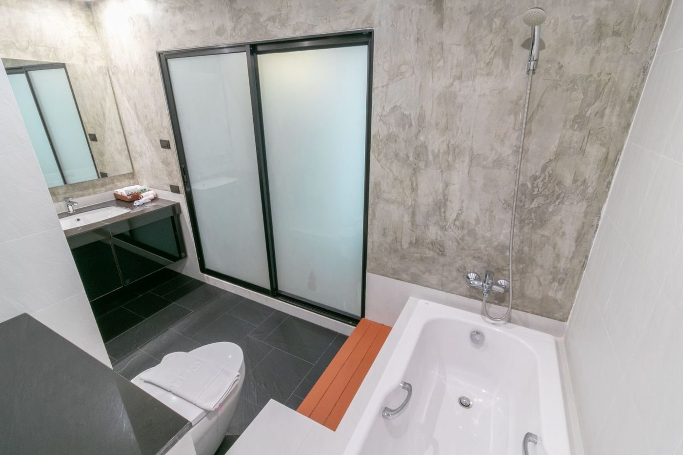 Zen Rooms Zleepmotion Bangkok