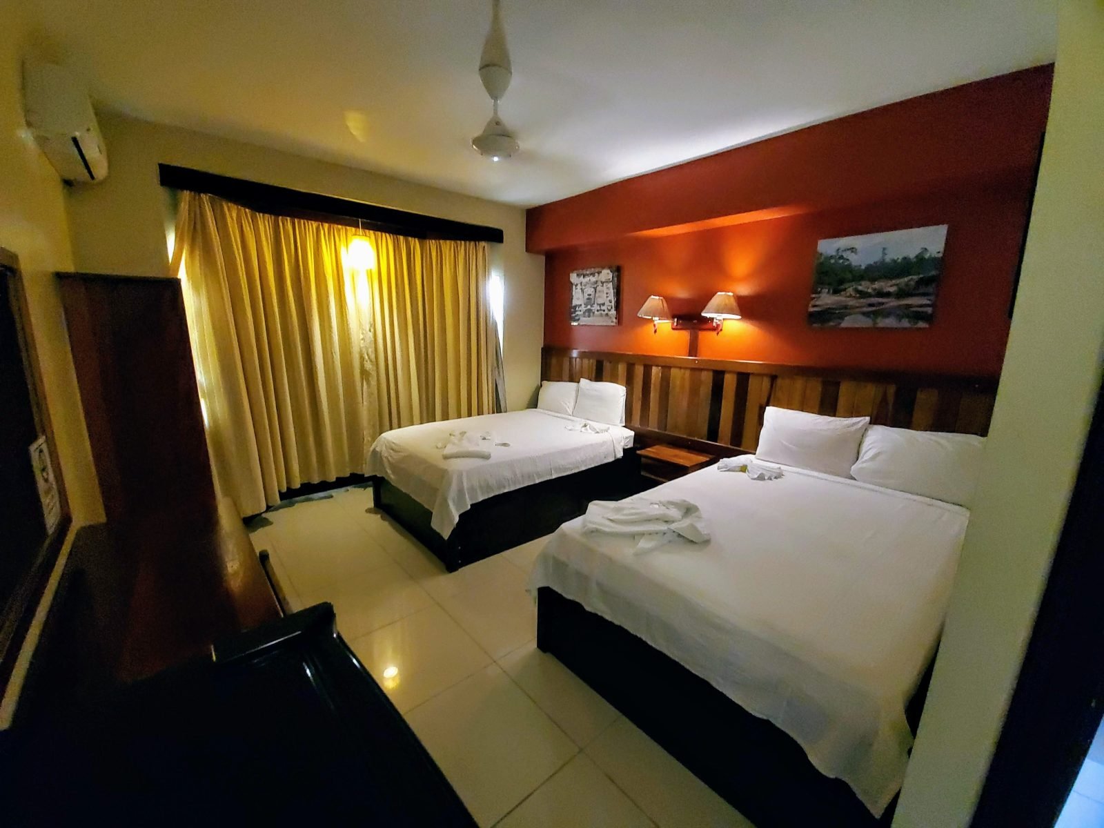 Caye Caulker Plaza Hotel