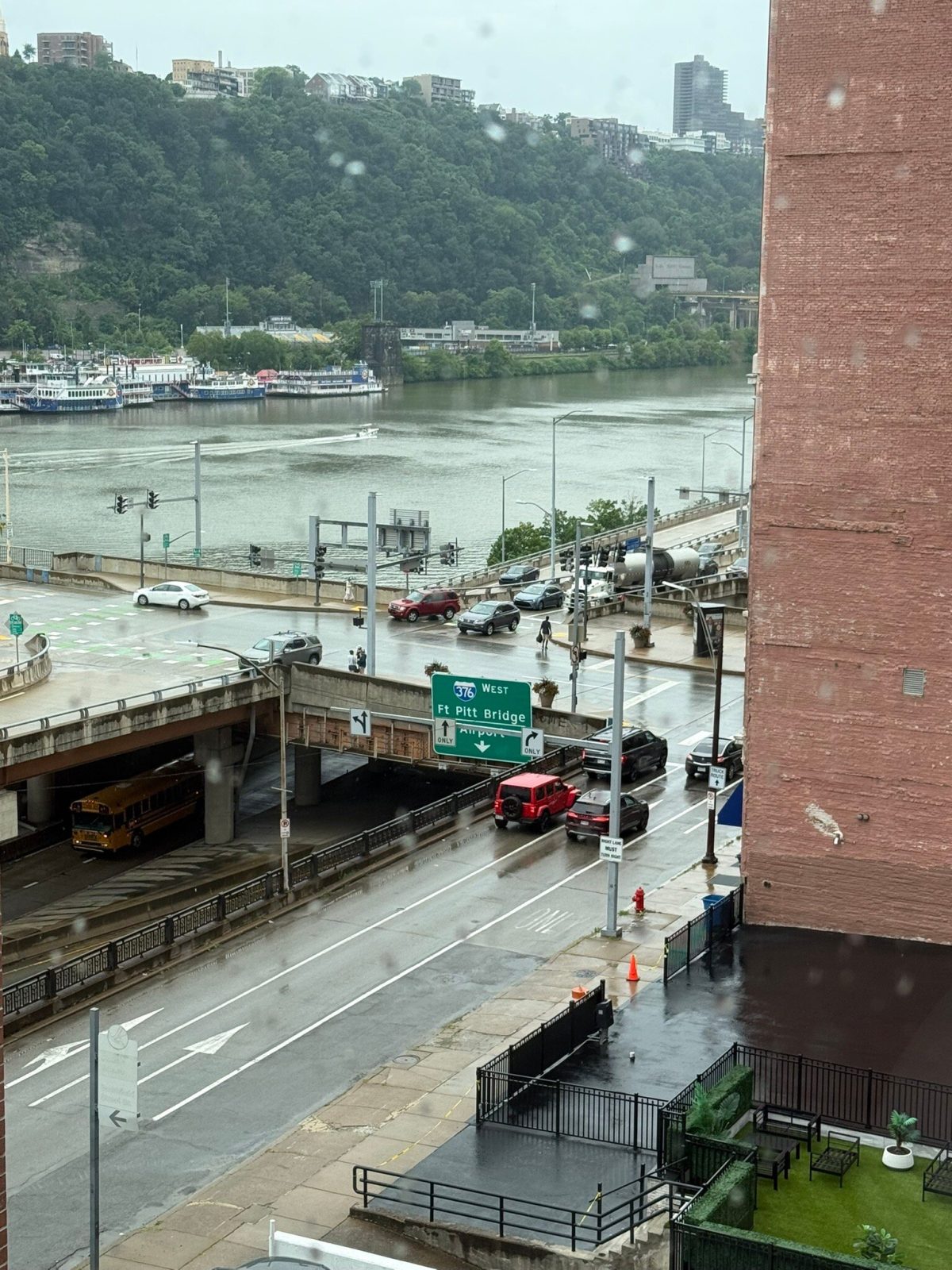 Fairfield by Marriott Inn & Suites Pittsburgh Downtown