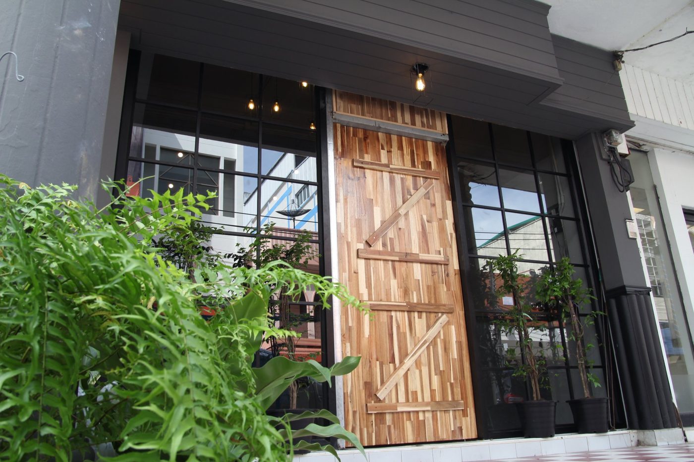 Vitamin Sea Hostel Phuket