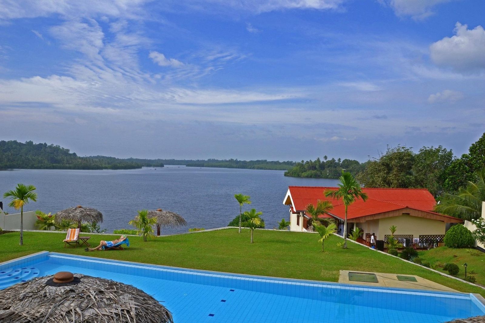 Kalla Bongo Lake Resort