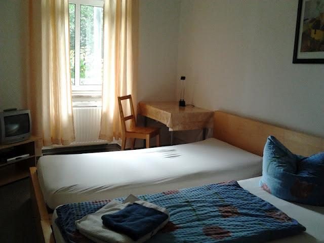 A bed Privatzimmer Budaus